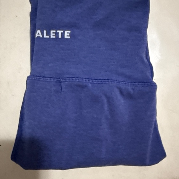 Women’s Small Alphalete leggings - Picture 3 of 3